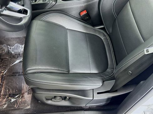 Used 2024 Jaguar E-PACE R-Dynamic SE image 21