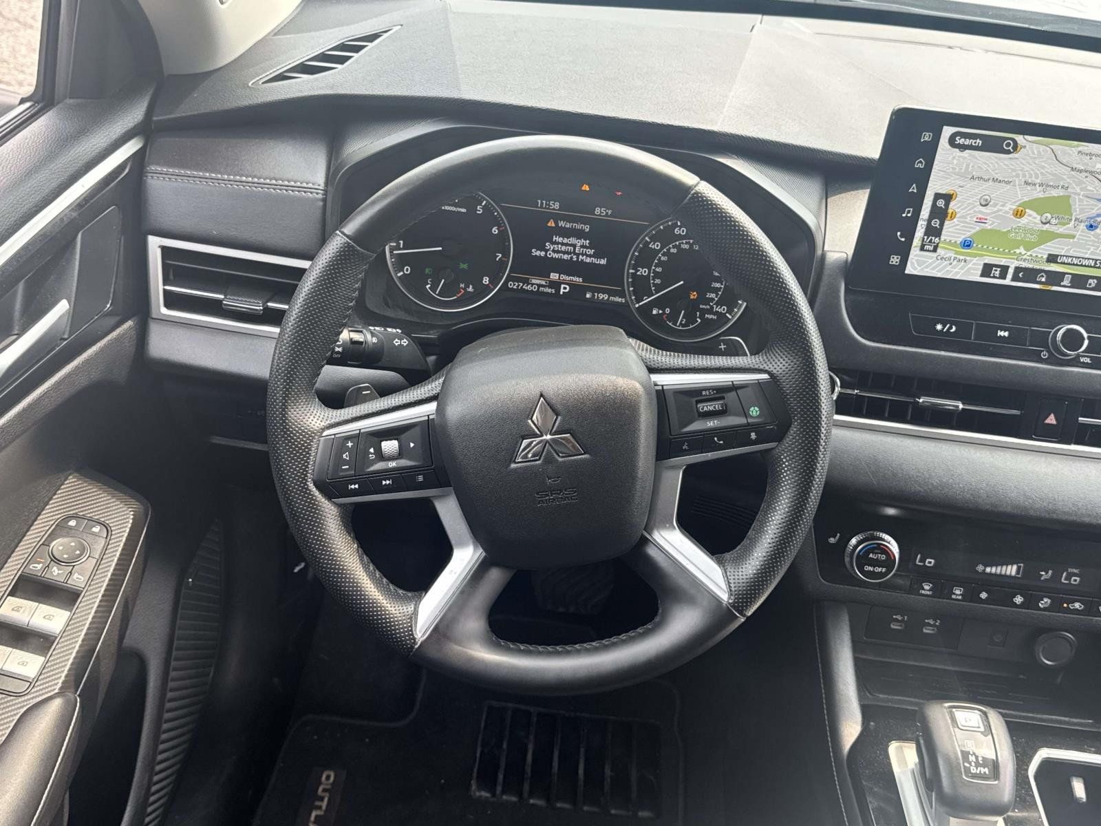 Used 2025 Mitsubishi Outlander SE AWD/4WD image 14