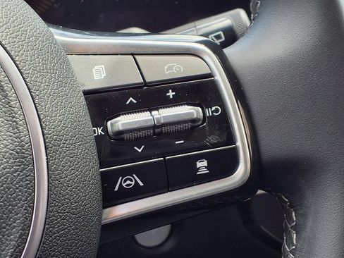 Used 2025 Kia Sorento S FWD image 23