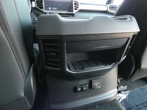 Used 2025 Toyota Tundra Limited AWD/4WD image 54
