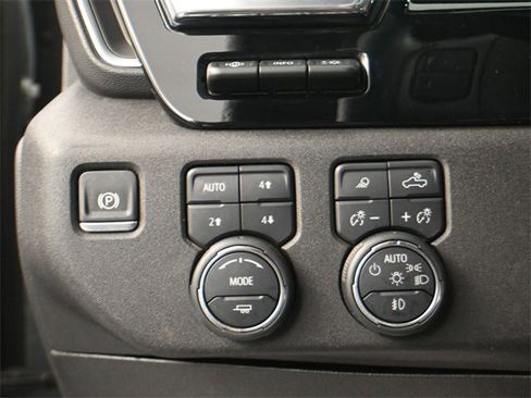 Used 2024 Chevrolet Silverado 3500 LTZ w/ LTZ Convenience Package image 10