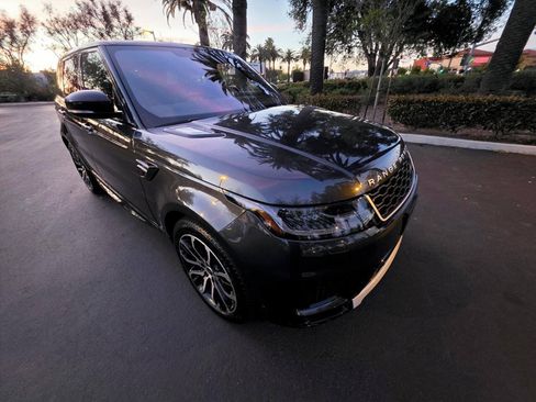 Used 2019 Land Rover Range Rover Sport HSE AWD/4WD image 4