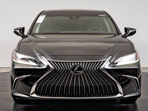 Used 2019 Lexus ES 300h FWD image 2