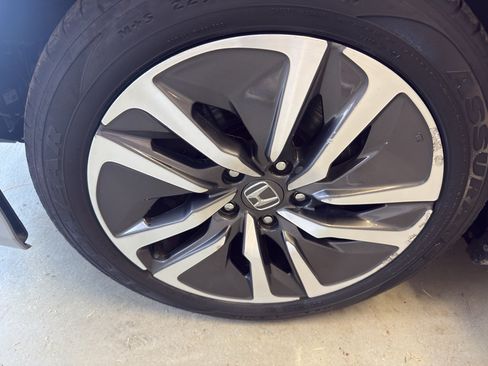 Used 2018 Honda Accord EX image 29