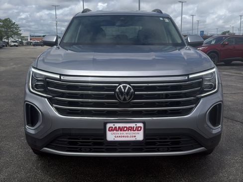 Used 2024 Volkswagen Atlas SE AWD/4WD image 3