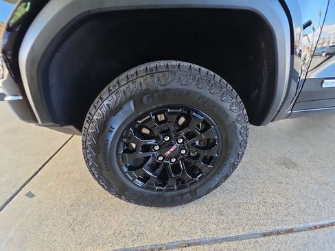 Used 2026 GMC Canyon Elevation RWD image 34