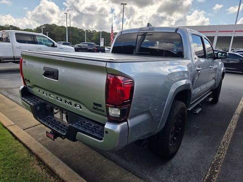 Used 2023 Toyota Tacoma SR5 AWD/4WD image 10