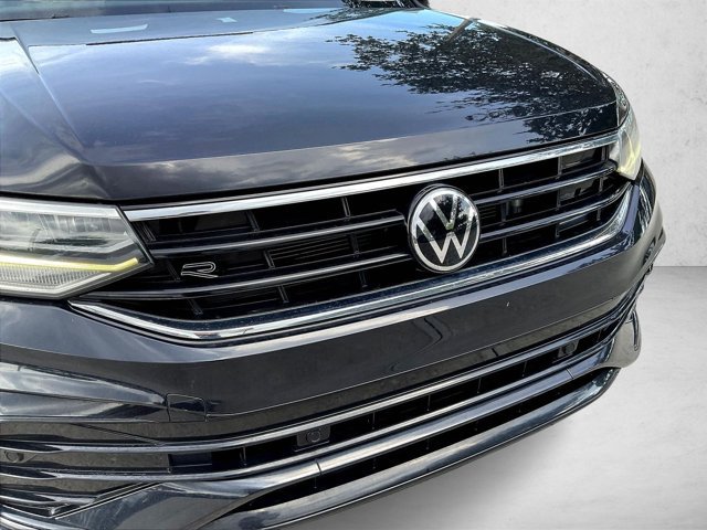 Used 2023 Volkswagen Tiguan SE R-Line FWD image 27