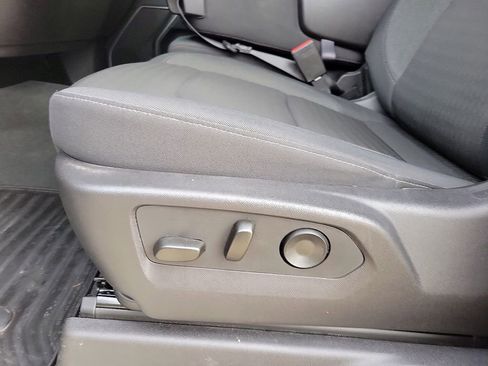 Used 2025 GMC Sierra 1500 SLE w/ Preferred Package image 12