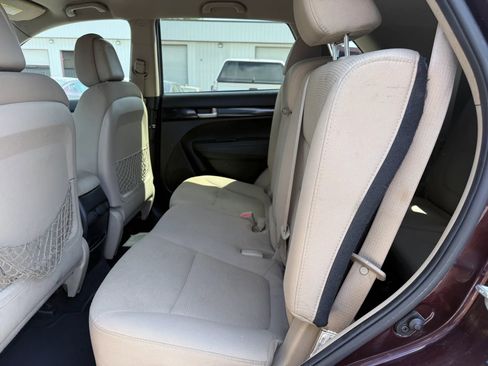 Used 2015 Kia Sorento LX FWD image 21