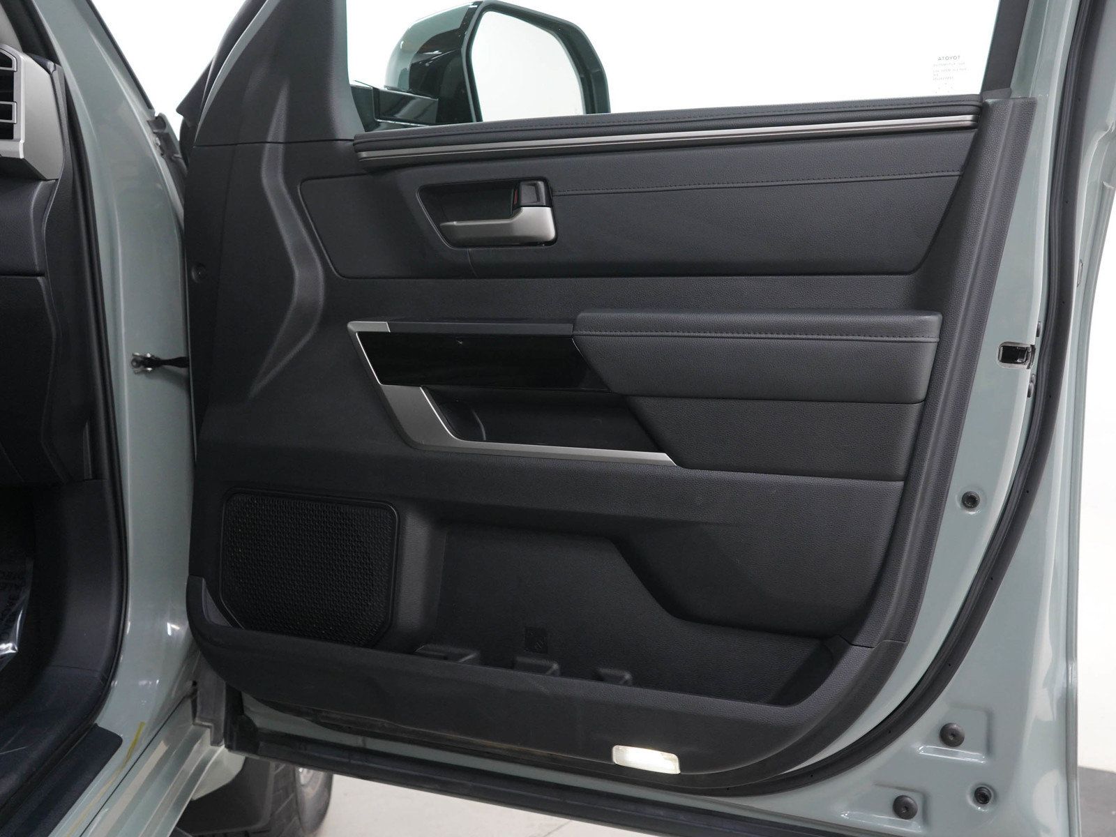Used 2022 Toyota Tundra Limited AWD/4WD image 9