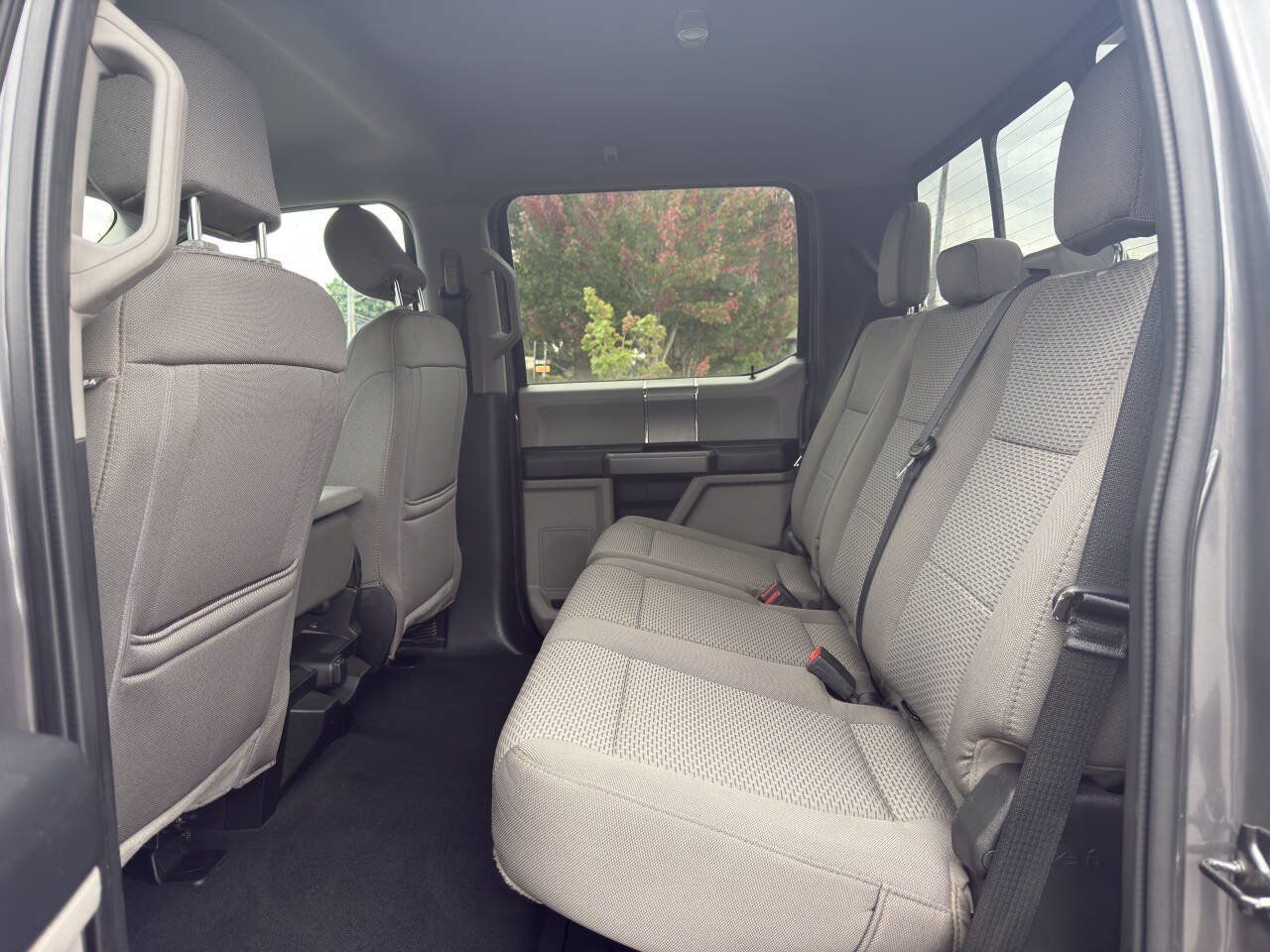 Used 2021 Ford F350 XLT w/ XLT Premium Package AWD/4WD image 4