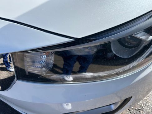 Used 2021 Kia Sedona LX image 10