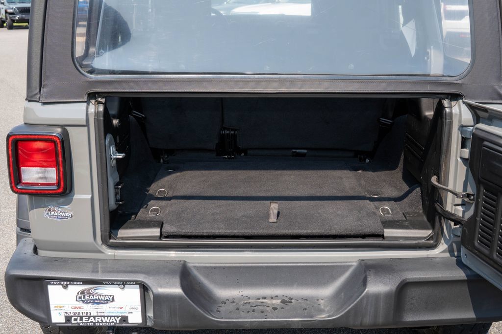 Used 2021 Jeep Wrangler Unlimited Sport AWD/4WD image 7