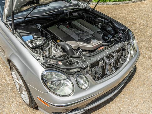 Used 2005 Mercedes-Benz E 55 AMG Sedan image 16