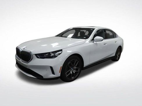 Used 2026 BMW 530i RWD image 26