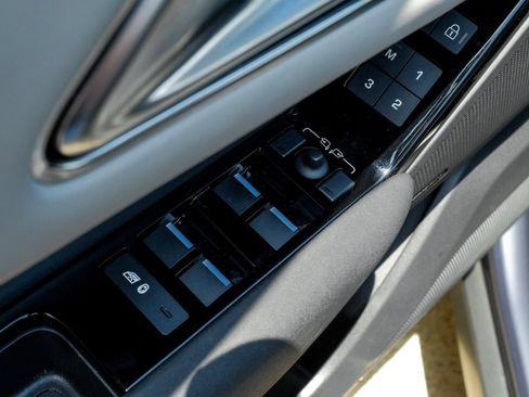 Used 2024 Land Rover Range Rover Velar S AWD/4WD image 48