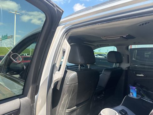 Used 2019 GMC Yukon SLT AWD/4WD image 10
