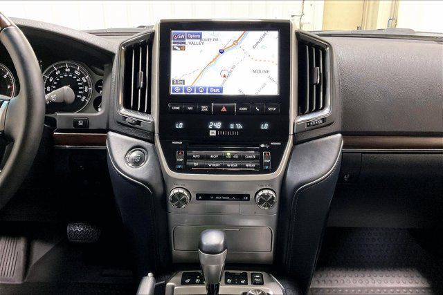 Used 2018 Toyota Land Cruiser AWD/4WD image 6