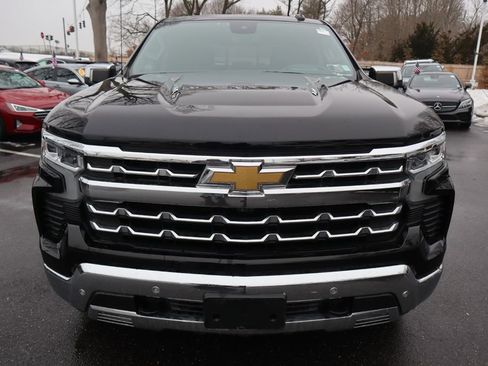 Used 2022 Chevrolet Silverado 1500 LTZ w/ LTZ Premium Package image 3