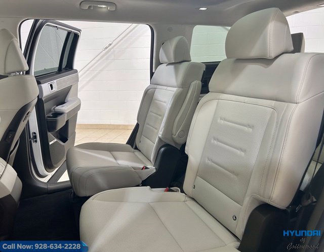 Used 2025 Hyundai Santa Fe Calligraphy AWD/4WD image 15