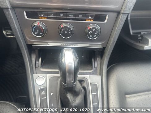 Used 2017 Volkswagen Golf Alltrack SE image 28