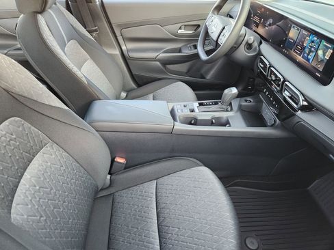 New 2026 Nissan Sentra SV w/ Floor Mat Package FWD image 10