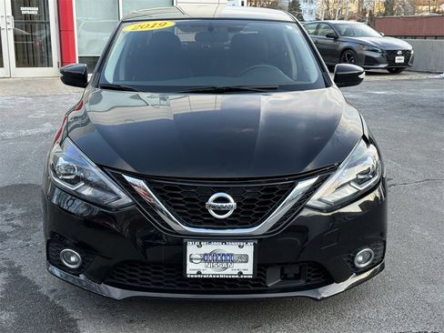 Used 2019 Nissan Sentra SR image 2