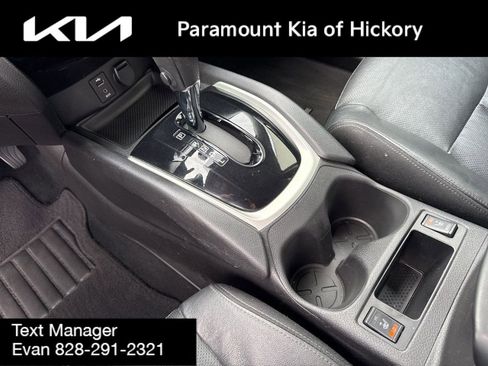 Used 2015 Nissan Rogue SL w/ SL Premium Package image 23