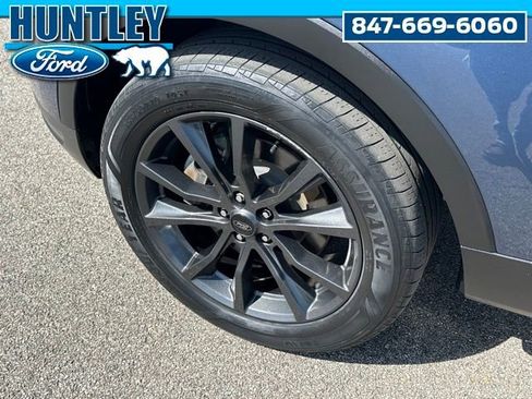 Used 2019 Ford Explorer XLT w/ Equipment Group 202A AWD/4WD image 7