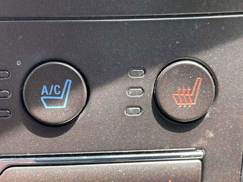 Used 2019 Ford Edge Titanium w/ Equipment Group 301A image 19