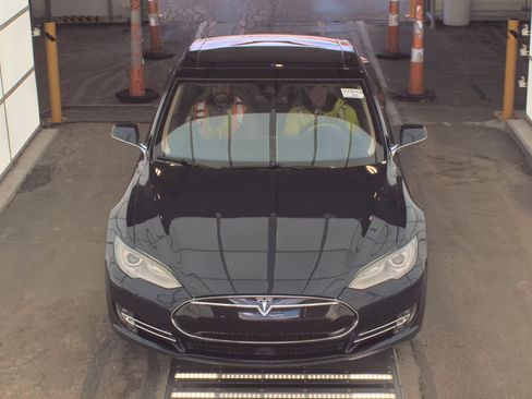 Used 2014 Tesla Model S P85D image 6