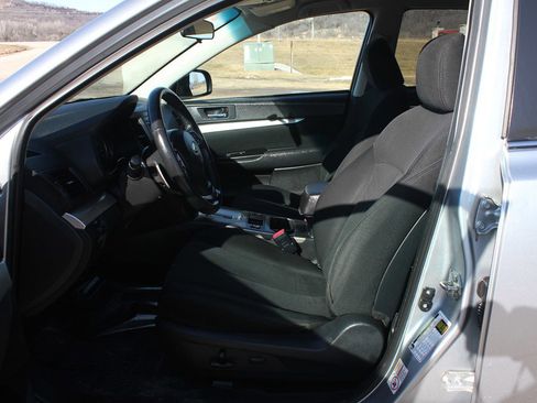 Used 2013 Subaru Outback 2.5i Premium image 30