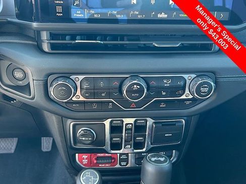 Used 2024 Jeep Wrangler Unlimited Rubicon w/ Convenience Group image 19