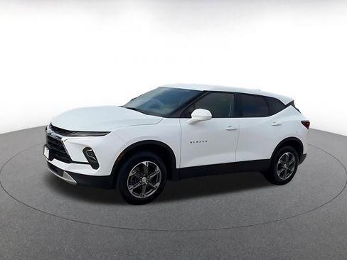 Used 2025 Chevrolet Blazer LT image 8