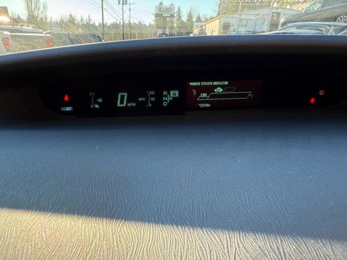 Used 2013 Toyota Prius Two image 19