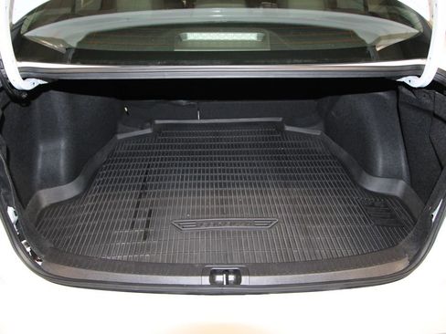 Used 2023 Toyota Corolla LE image 31