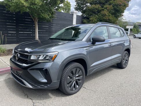 Used 2024 Volkswagen Taos S image 3