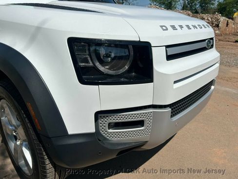 Used 2023 Land Rover Defender 110 SE AWD/4WD image 18