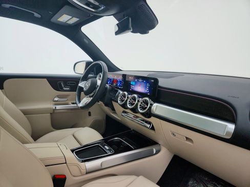 Certified 2024 Mercedes-Benz EQB 250+ image 26