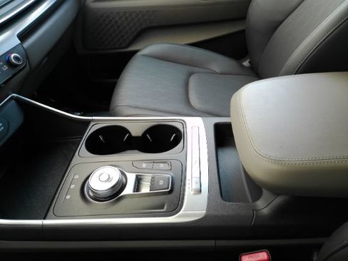 Used 2026 Kia Carnival LXS FWD image 45