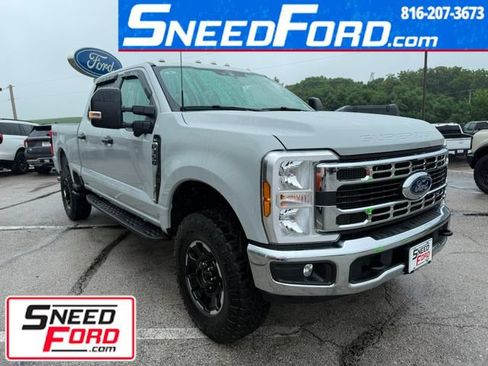 Used 2025 Ford F350 XLT w/ Tremor Off-Road Package AWD/4WD image 1