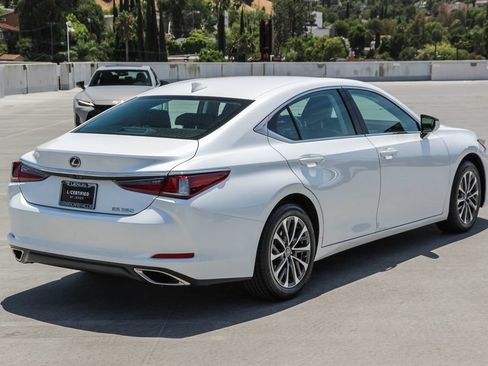Certified 2023 Lexus ES 350 w/ Accessory Package (Z2) FWD image 5