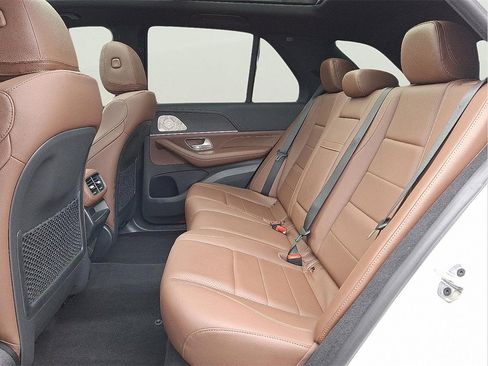 Used 2024 Mercedes-Benz GLE 350 4MATIC image 11