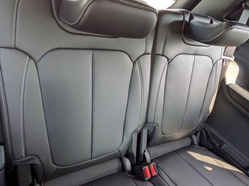 New 2025 Jeep Grand Cherokee L Limited w/ Black Appearance Package image 32