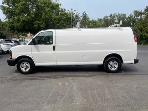 Used 2013 Chevrolet Express 3500 Extended image 6