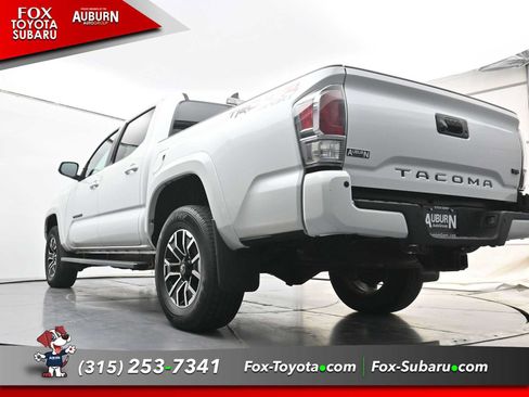 Used 2023 Toyota Tacoma TRD Sport w/ TRD Premium Sport Package AWD/4WD image 18