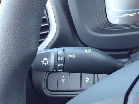 New 2026 Hyundai Venue SE image 24