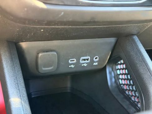 Used 2023 Chevrolet TrailBlazer RS FWD image 16