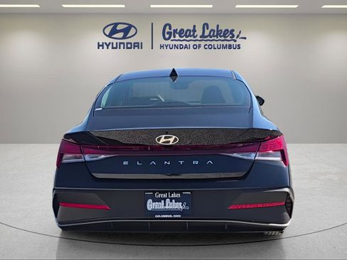 New 2026 Hyundai Elantra SE FWD image 6